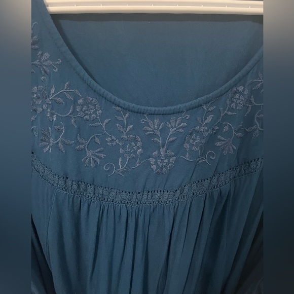 TORRID | Dress | EUC | Plus Size 4 - Picture 2 of 5